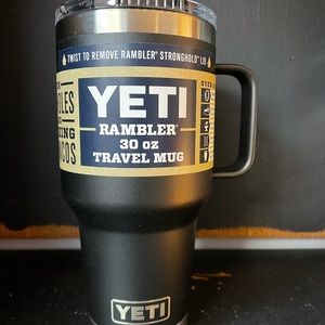 YETI RAMBLER 30oz Travel MUG with handle